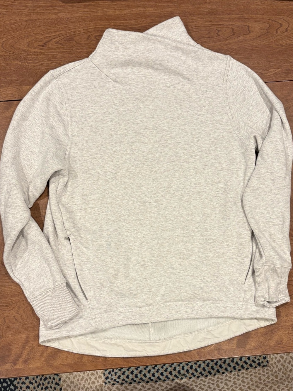 Athleta Cozy Karma Twist Neck Pullover in Heather Grey size Small